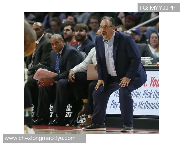 斯坦范甘迪称太阳顾问克利福德赞布克为杰出领袖之一